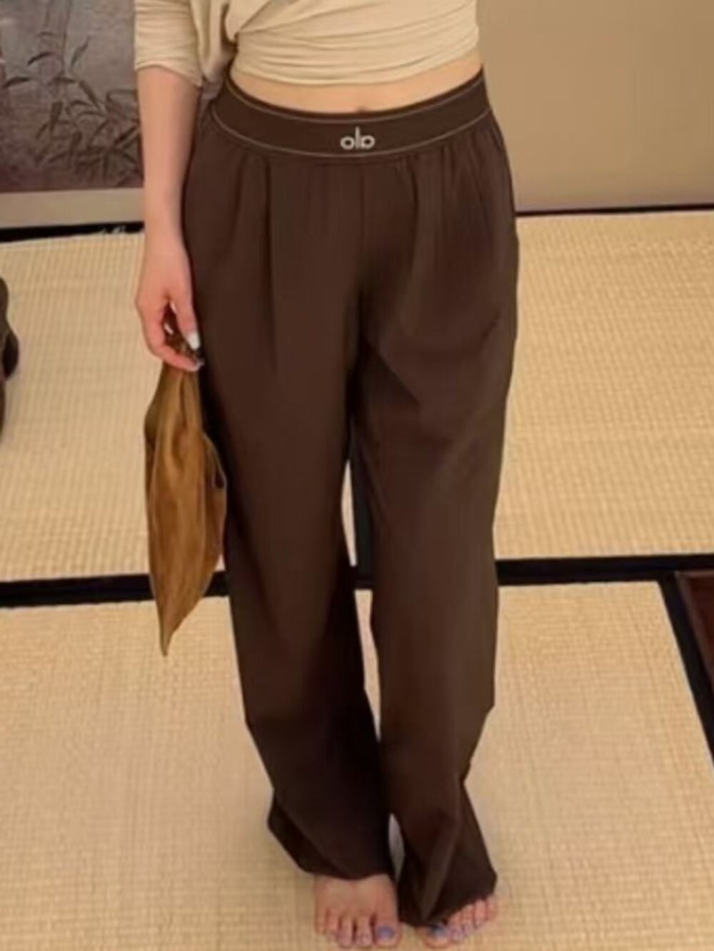💘ALO Yoga Suit Up Pants with tag, brand new🎡 Inner seam length 30 inches